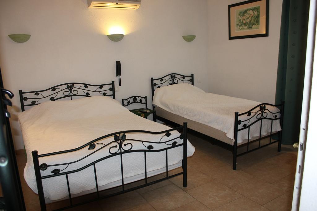 Hotel Restaurant La Camargue Salin-de-Giraud Bilik gambar